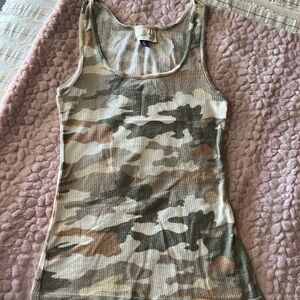 Universal Thread Camo Tank